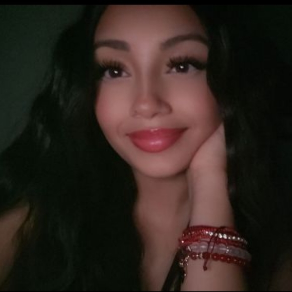 Meet your Posher, Lourdes. - Picture 1 of 1